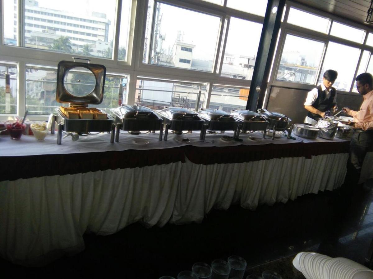 Hotel U.T.Elite Bangalore Bagian luar foto